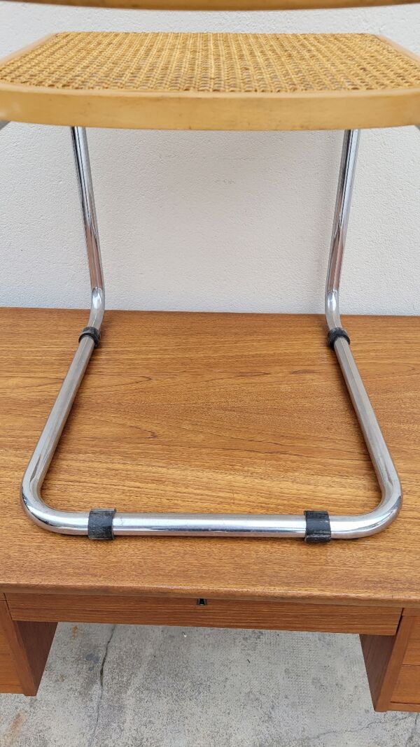 Chaise Marcel Breuer modèle B32 en cannage
