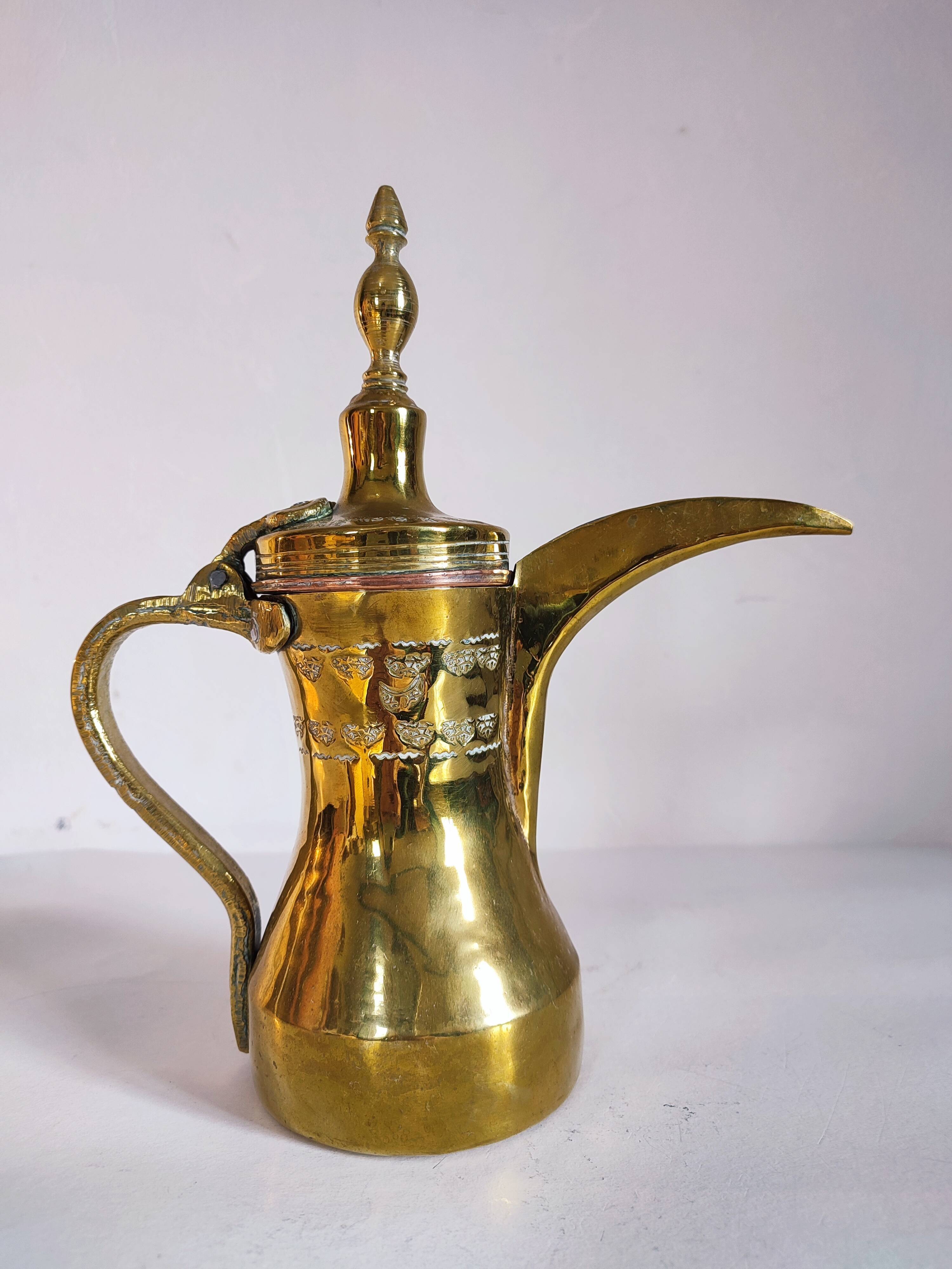 Brass coffee maker Saudi Arabia 19th