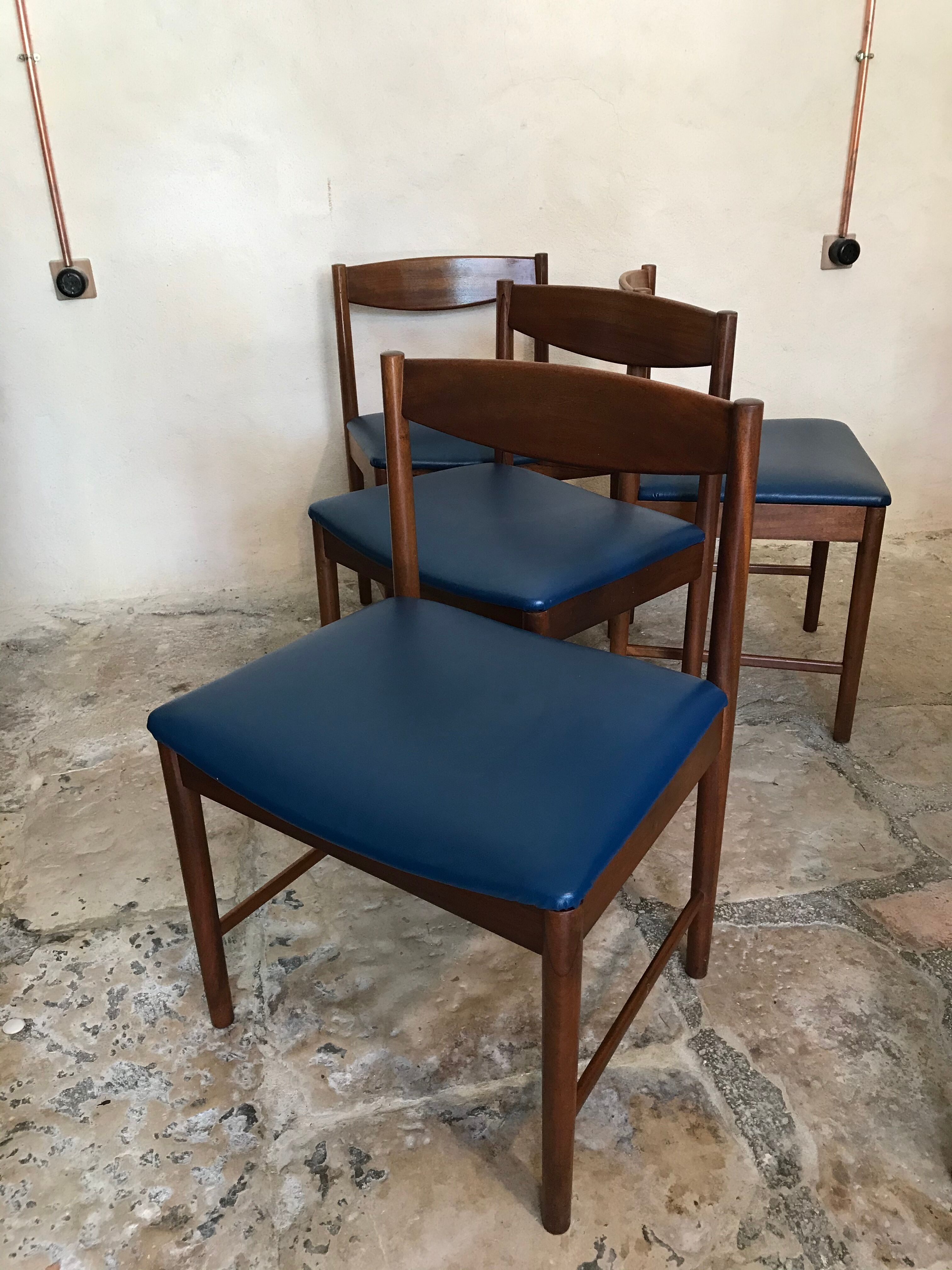 Lot de 4 chaises scandinaves teck 1960’s