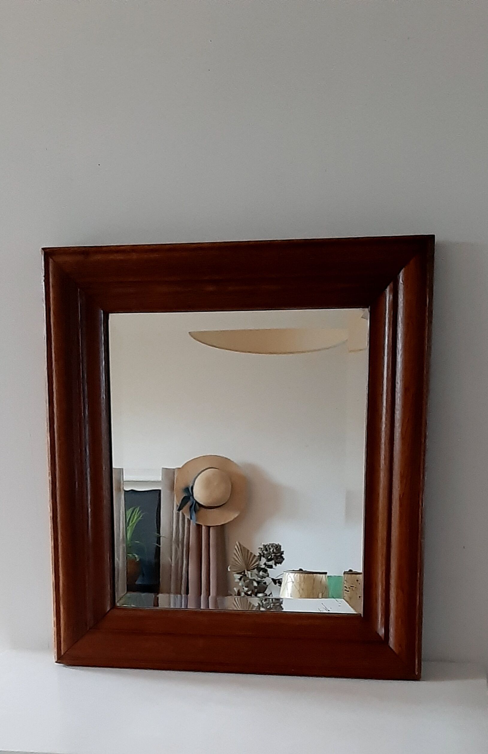 Old beveled mirror 51x56cm