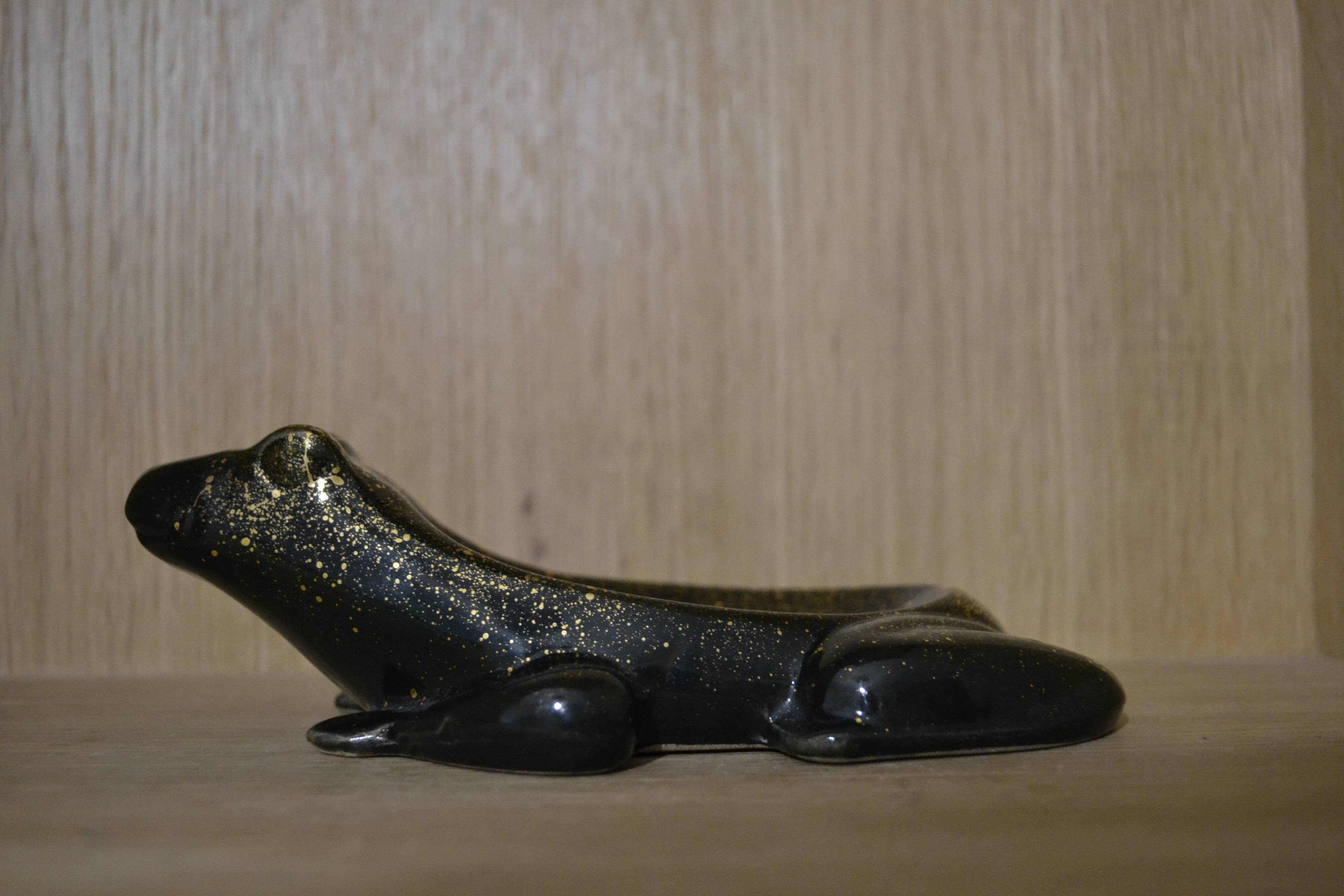 Handmade frog-shaped trinket tray