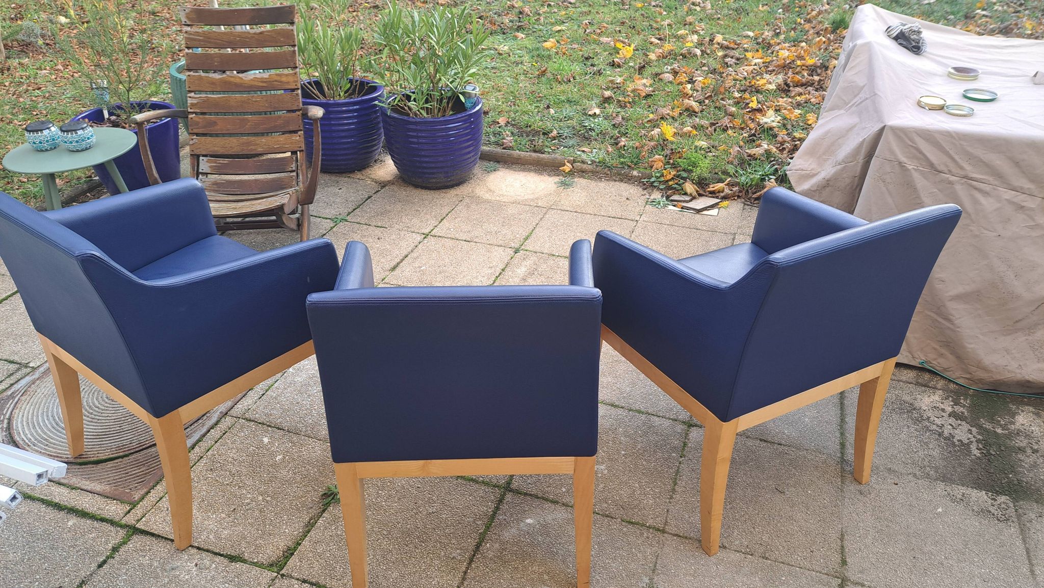 lot de 3 fauteuils en cuir Hugues Chevalier