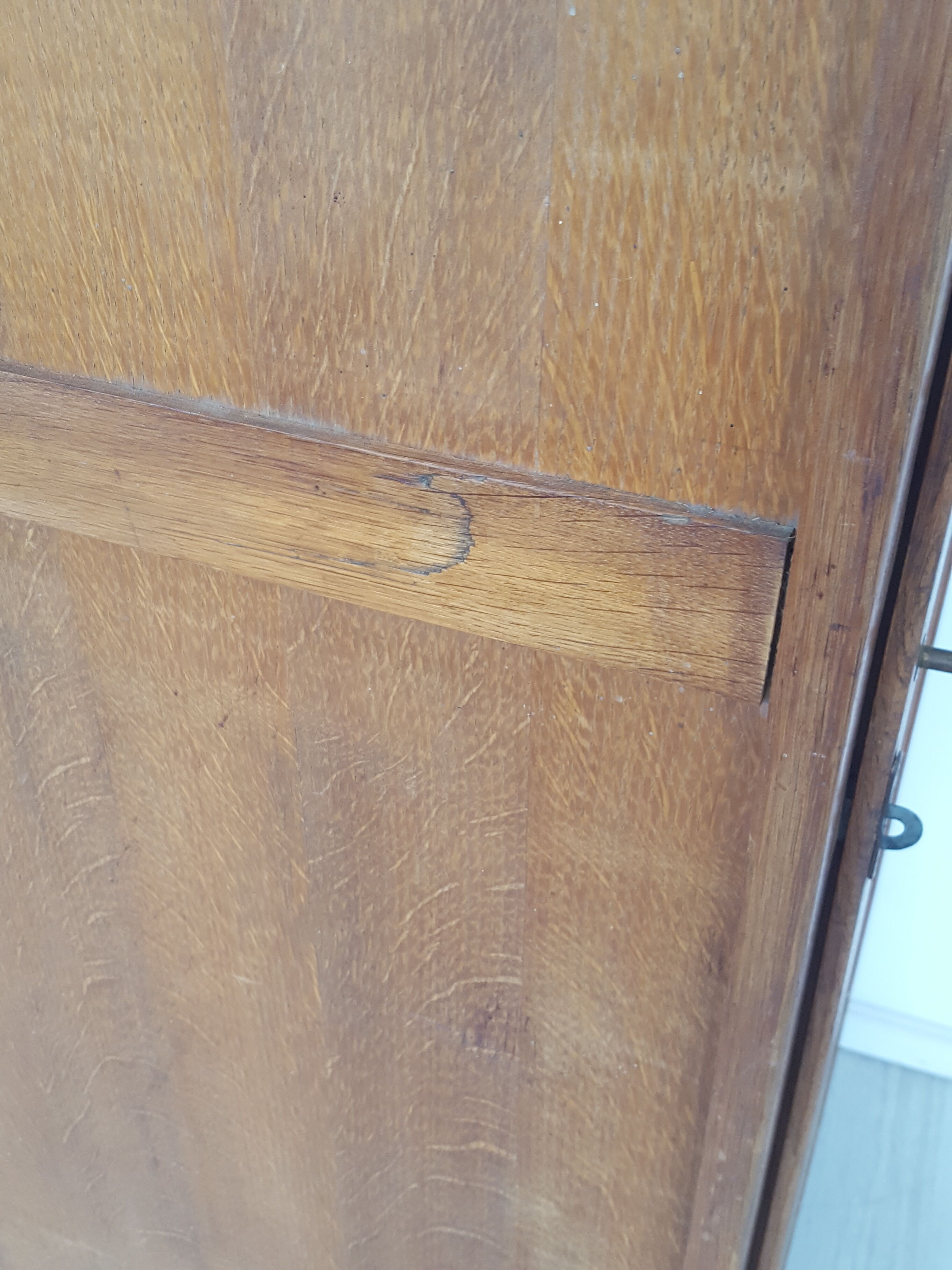 boarding Cabinet