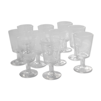 Ten foot glasses