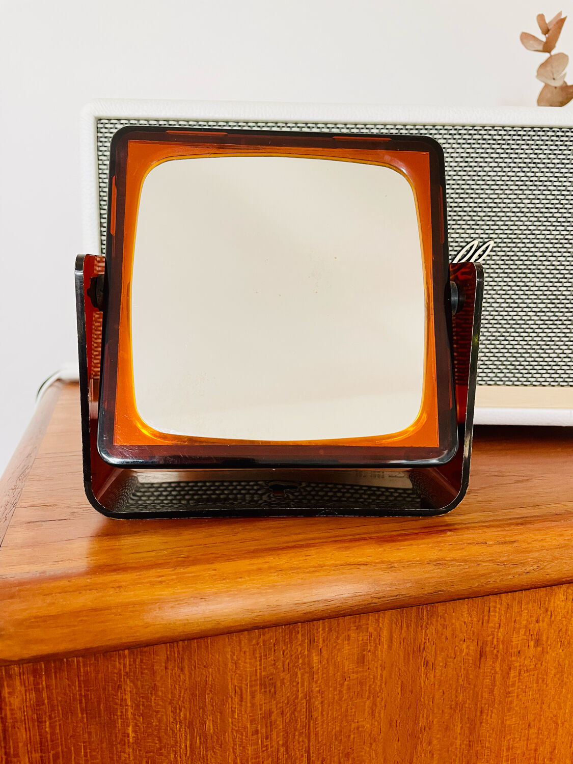 Vintage swivel mirror 70 ́s amber plastic