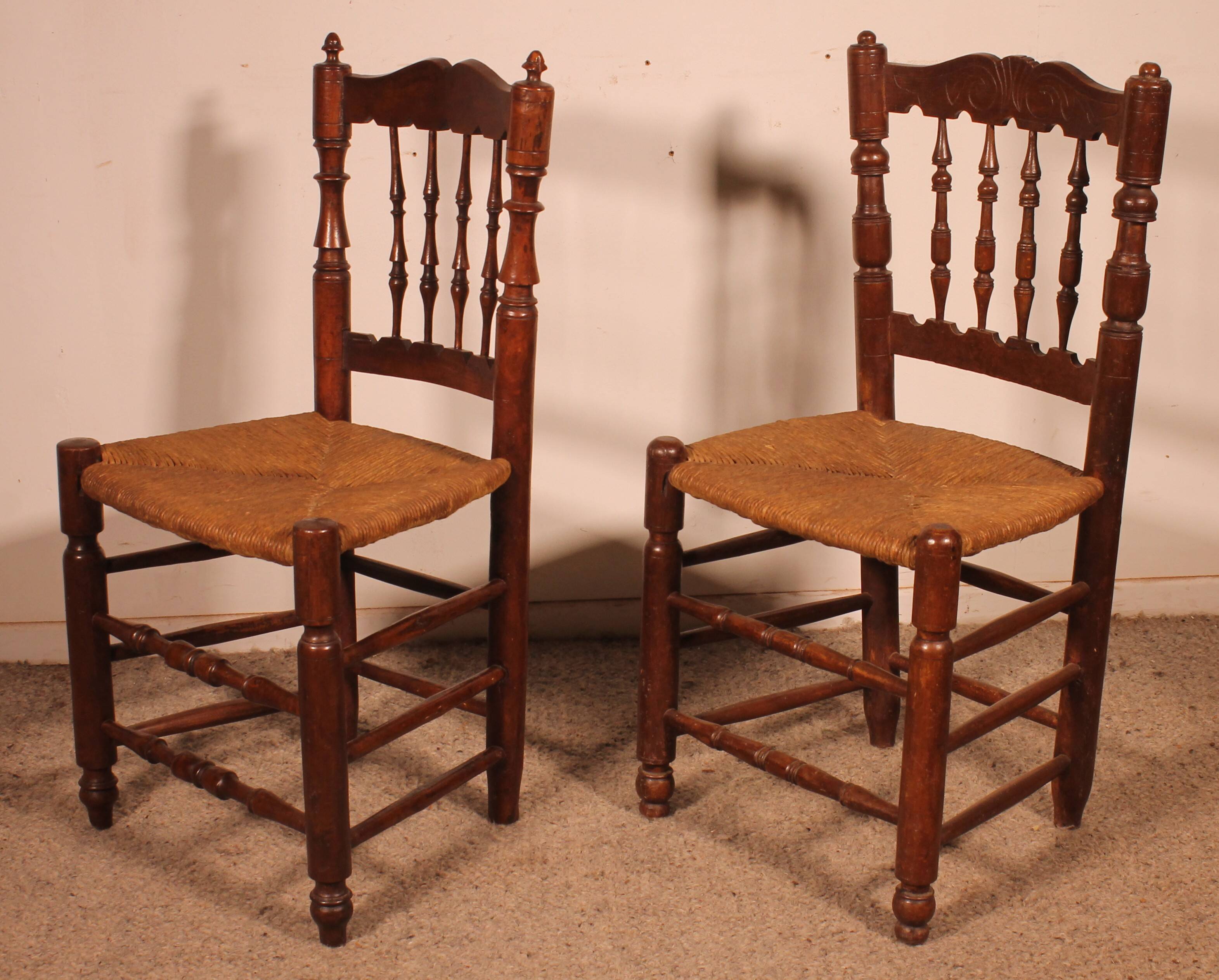 2 rush-seated oak chairs - 19th century