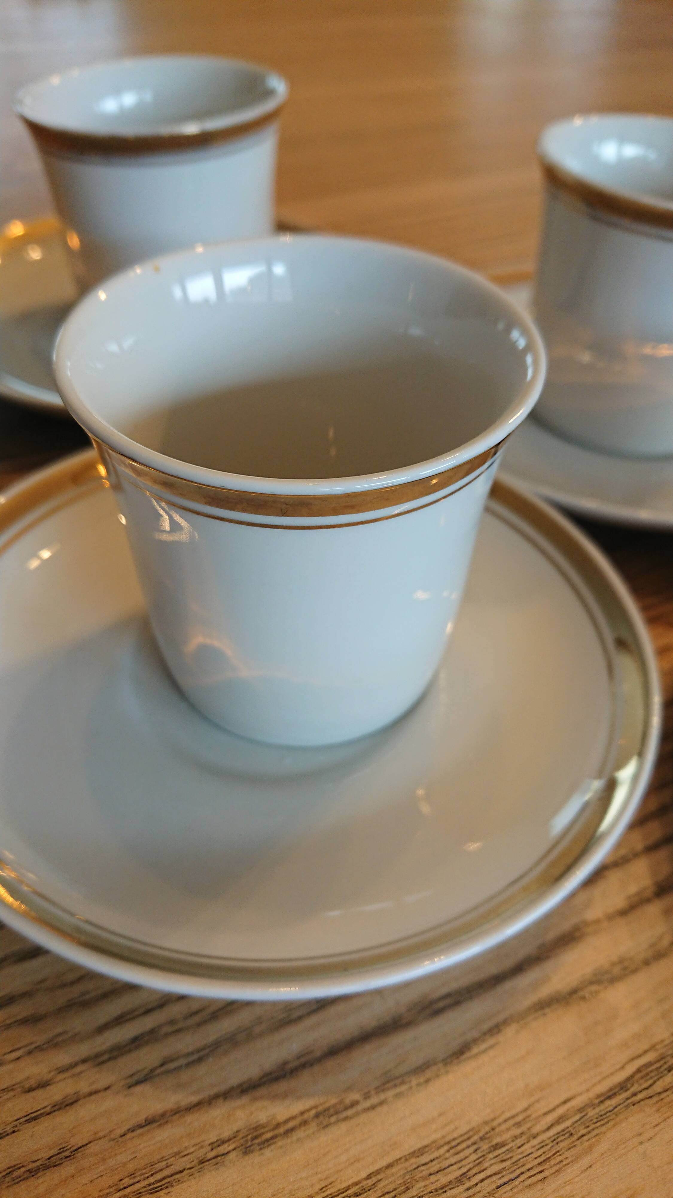 Gold pattern porcelain coffee cups