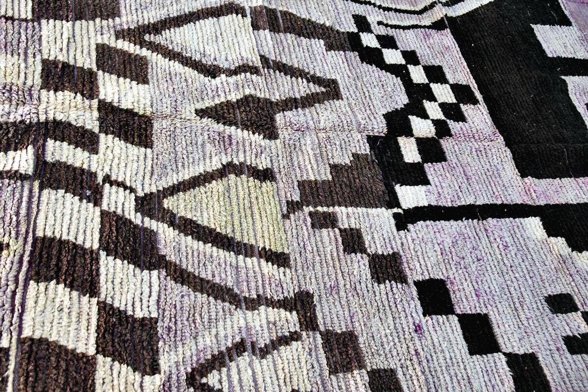 Moroccan Berber Boujaad Rug 237 cm x 157 cm