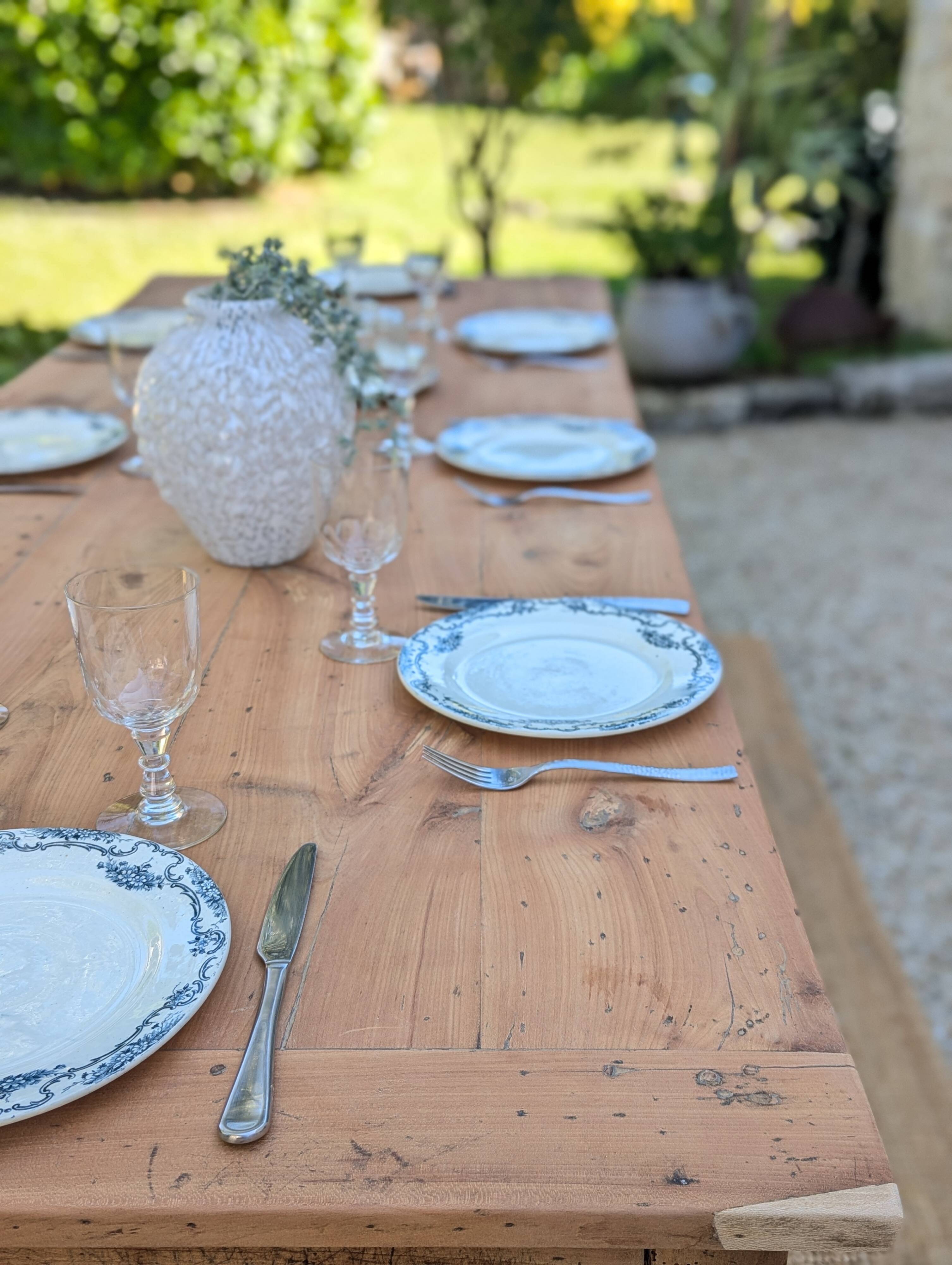 Farm table