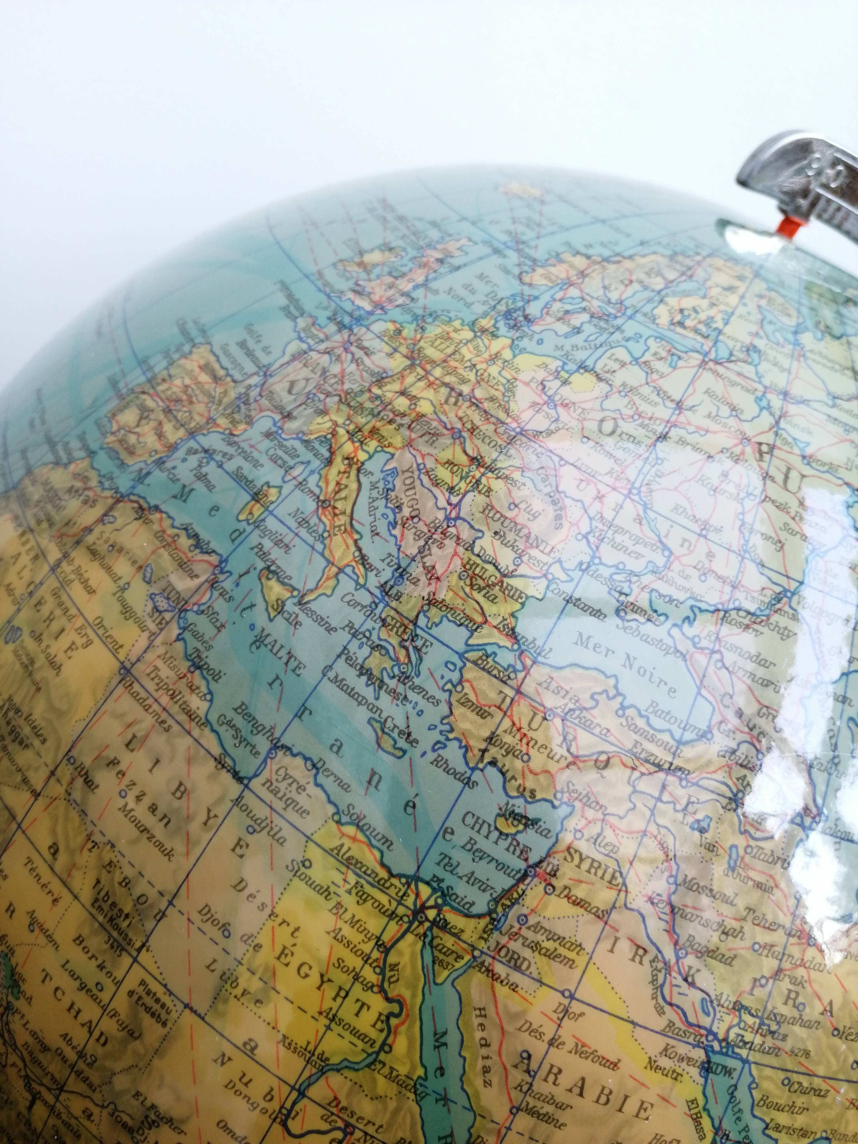 Large luminous globe Hercules