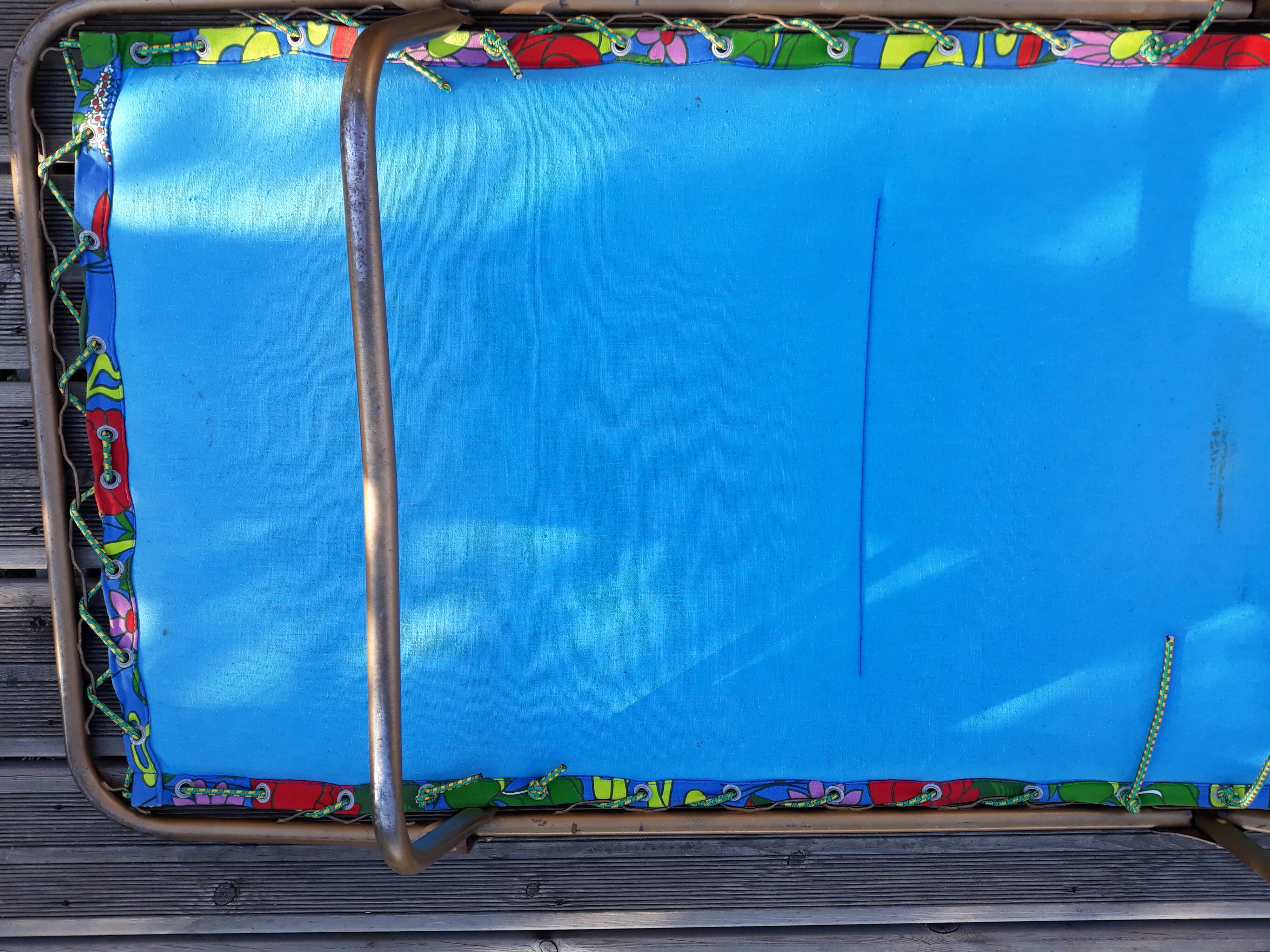 Sunbathing deckchair camp bed La Hutte