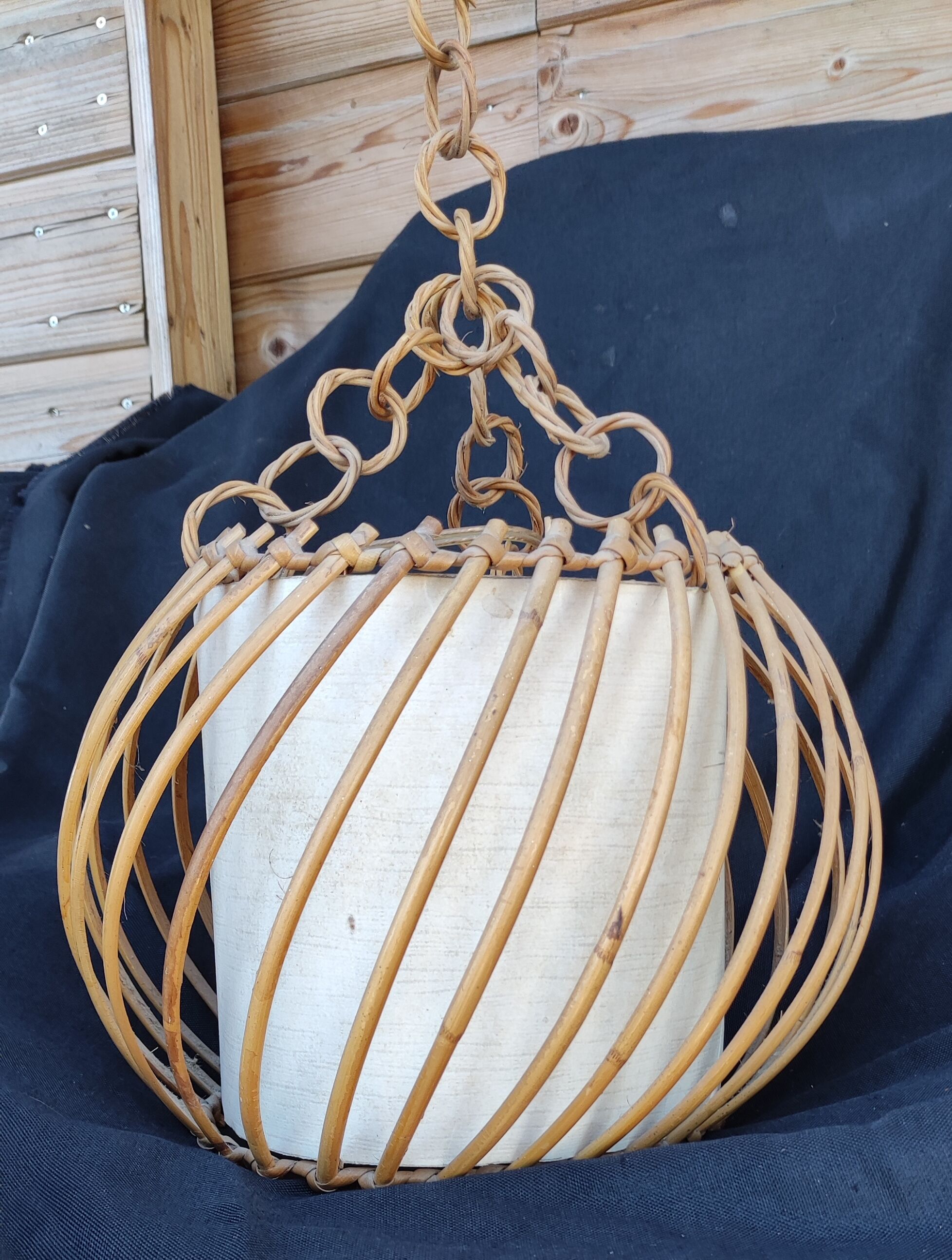 Vintage rattan pendant lamp