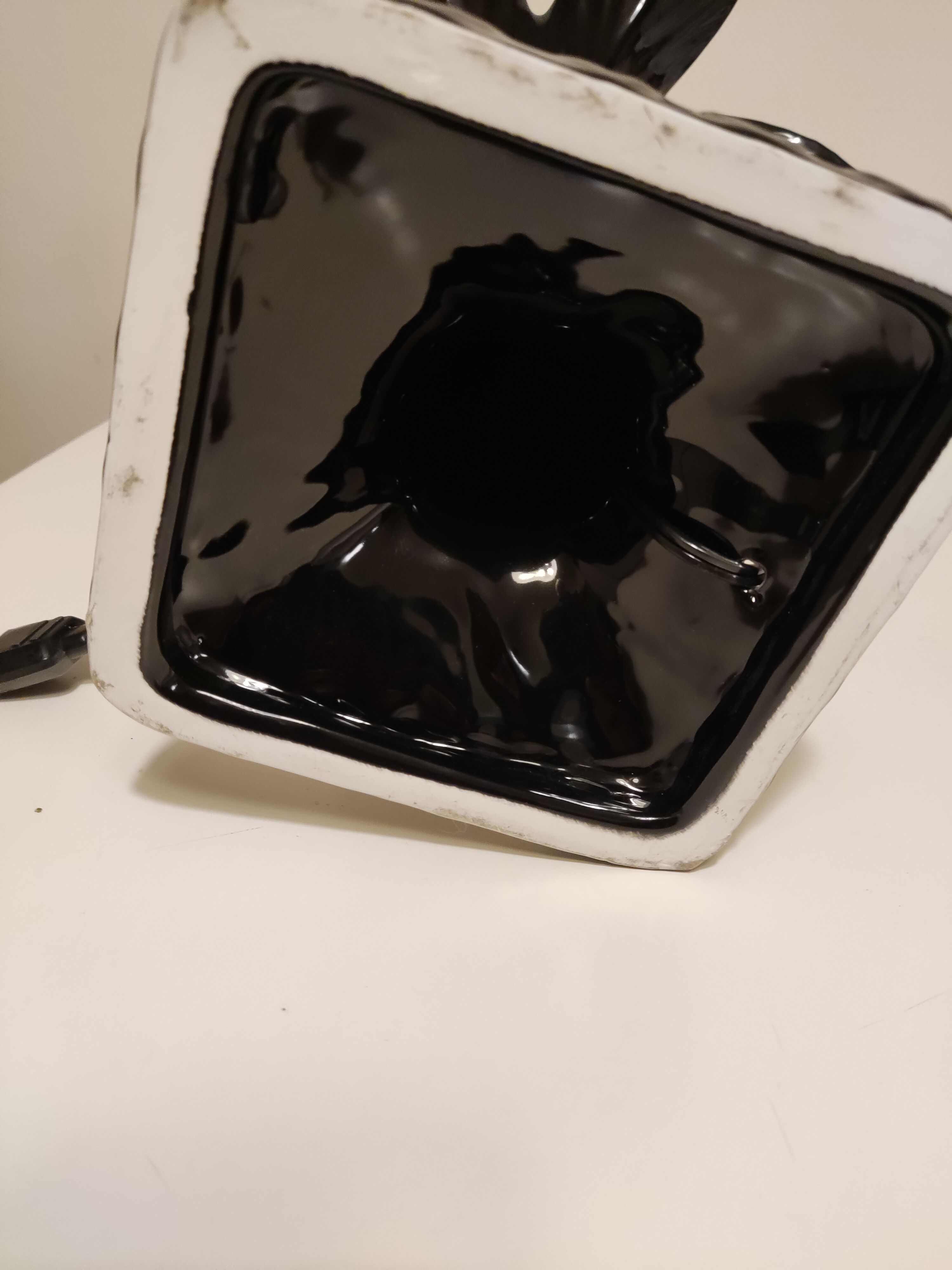 Black ceramic palm lamp