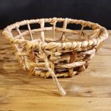 Round woven basket