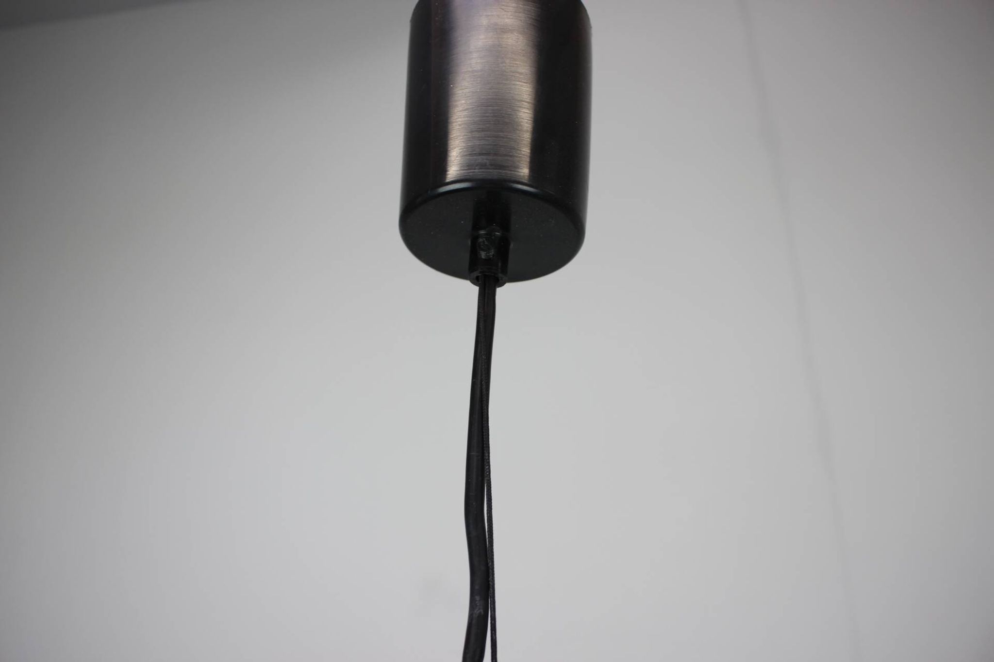 Lampe suspendue en verre en forme de cloche réglable des années 1970 en Tchécoslovaquie.