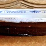 Ancien plat rond creux XVIII cul noir Rouen Forges les eaux