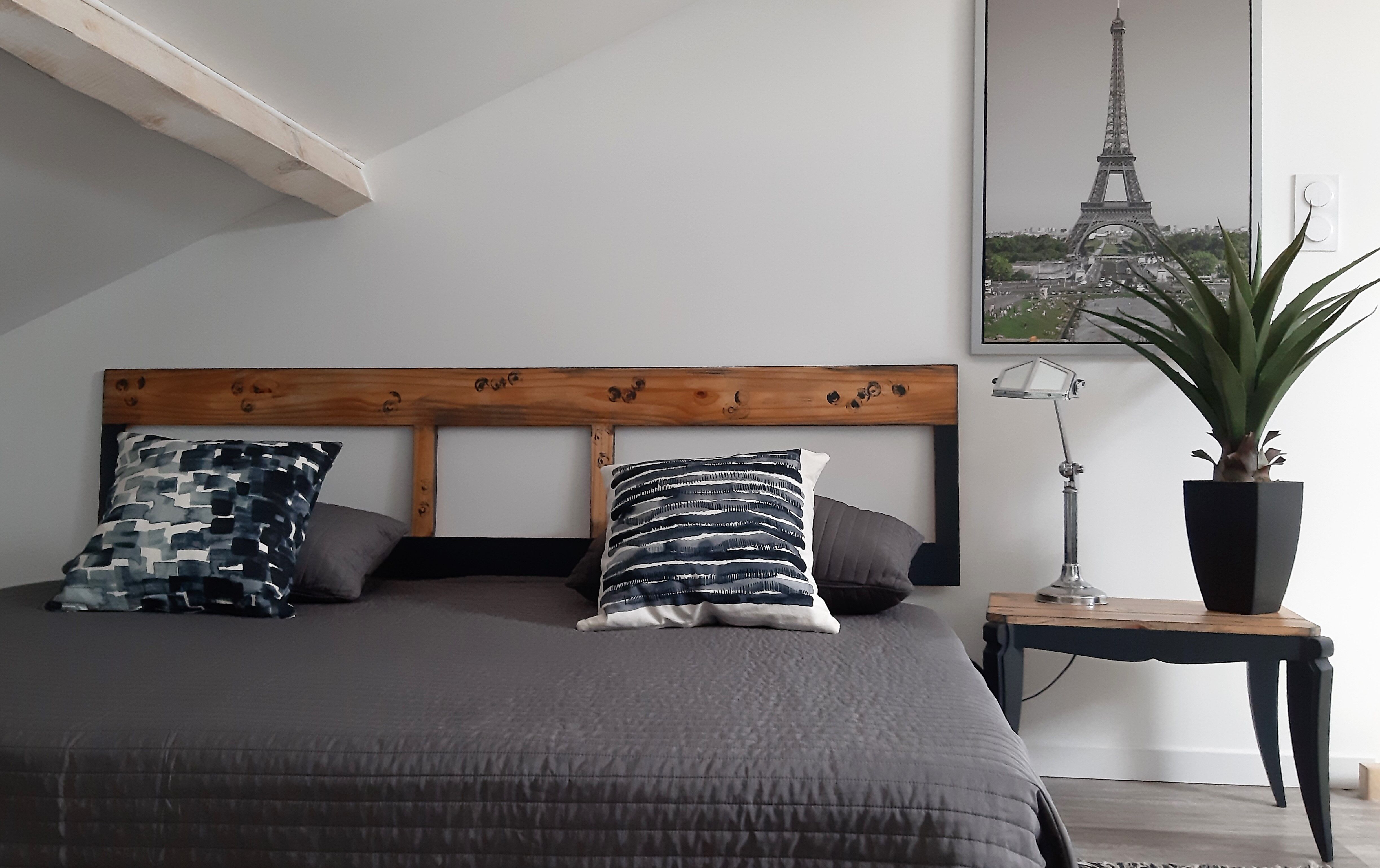 Contemporary bedside carbon color