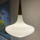 Suspension en opaline et teck Louis Kalff