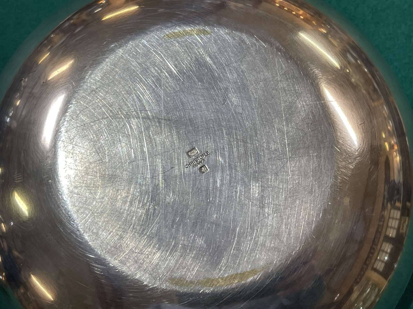 Round apple bonbonnière signed Christofle and attributed to Lino Sabattini.