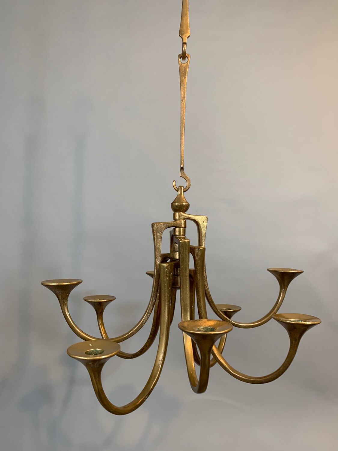 Lustre conçu par Michael Harjes et produit par Harjes Metalkunst en Allemagne
