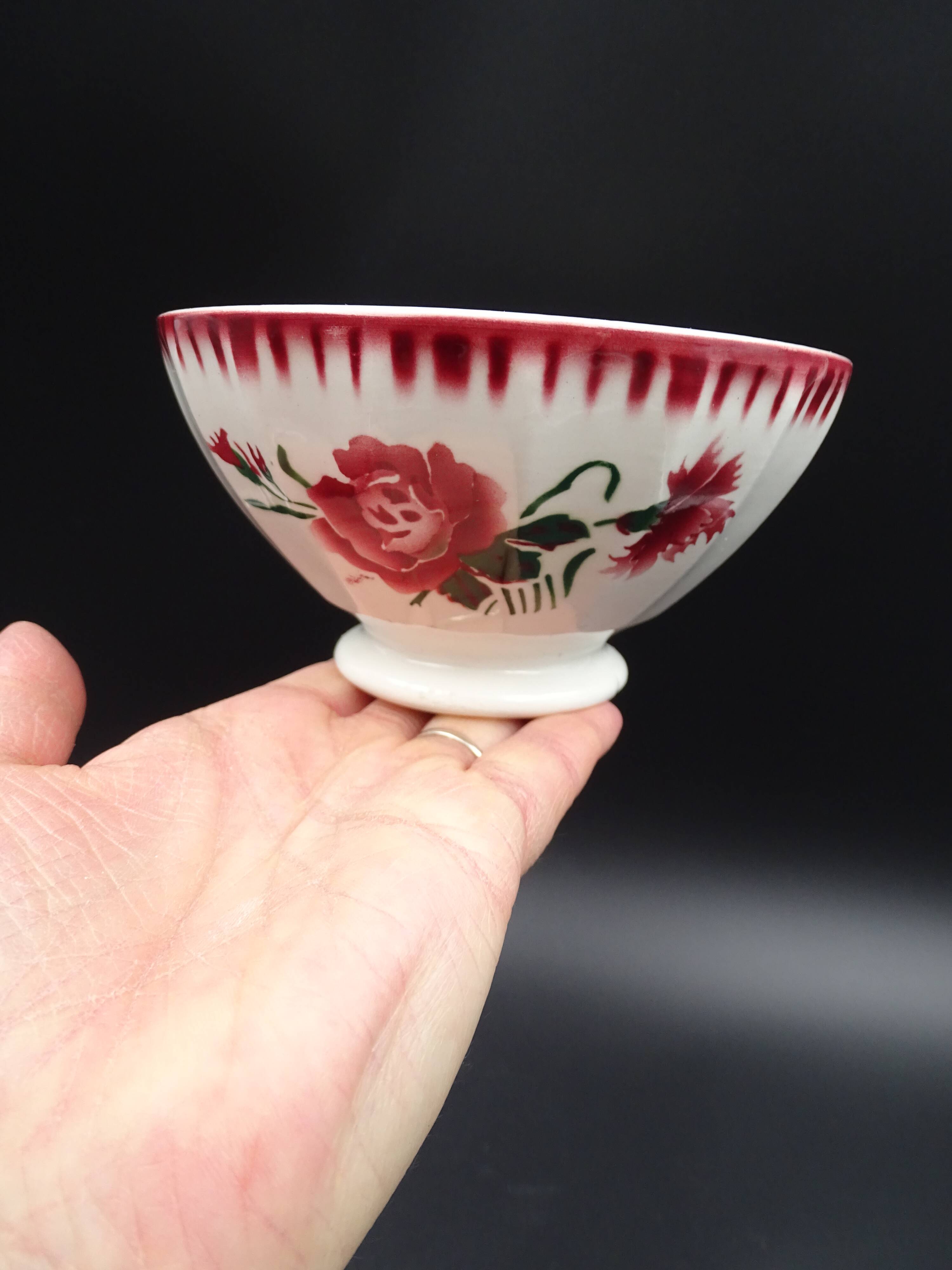 Sarreguemines earthenware bowl - Model Yvette - Circa 1940