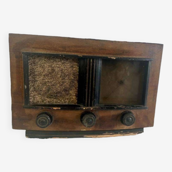 Vintage wooden radio: does not work