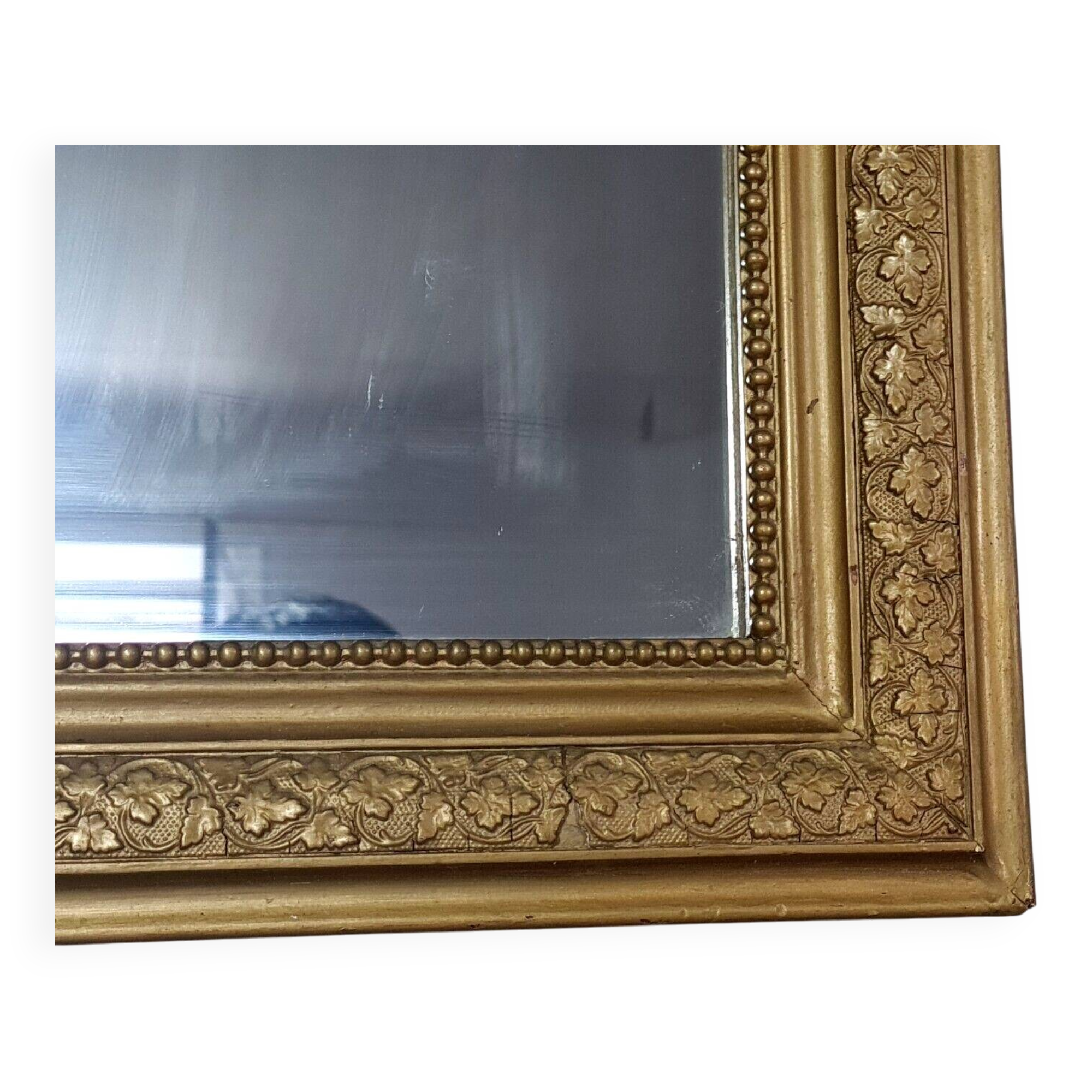 Late 19th century ogee frame mirror in gilded stucco wood 51.5x42.5 cm B622