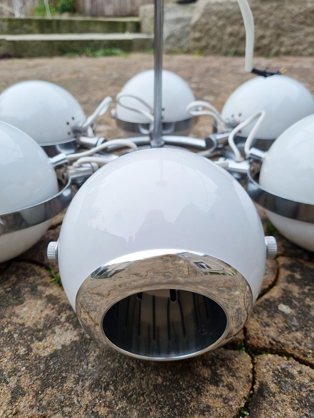 Suspension chrome, 8 spots "eye balls", space age, white