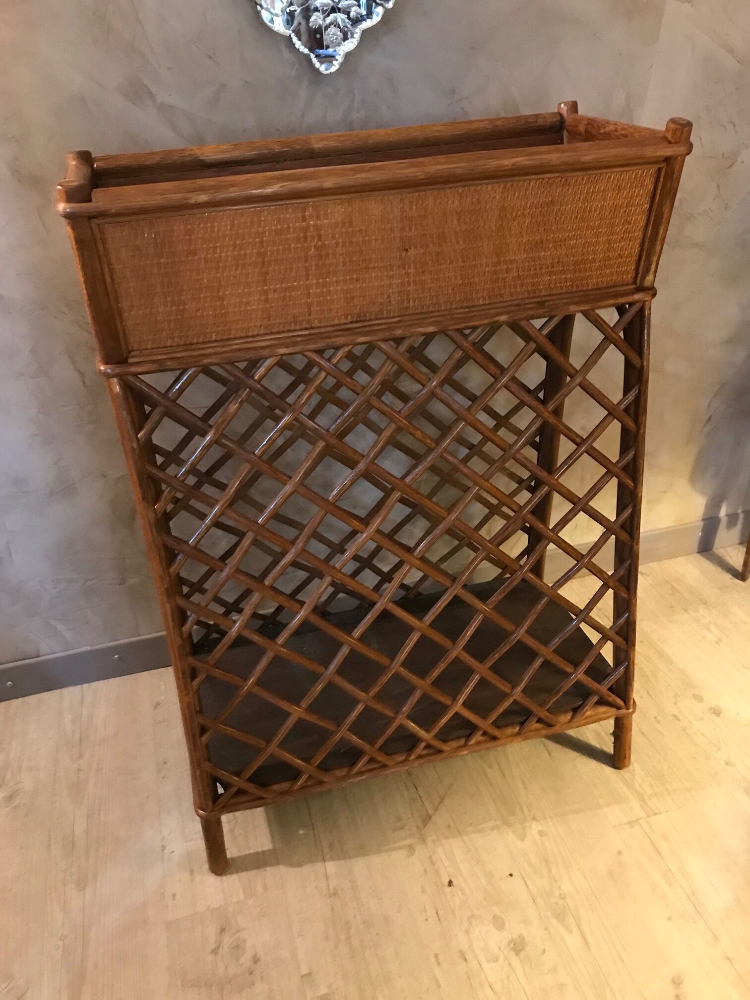 Jardinière en rotin