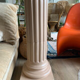 Pedestal column