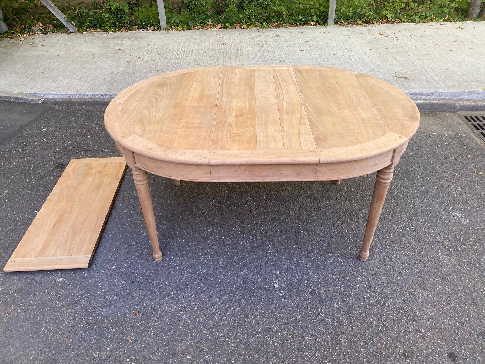 Round dining table Louis Philippe stripped in raw solid cherry wood Italy