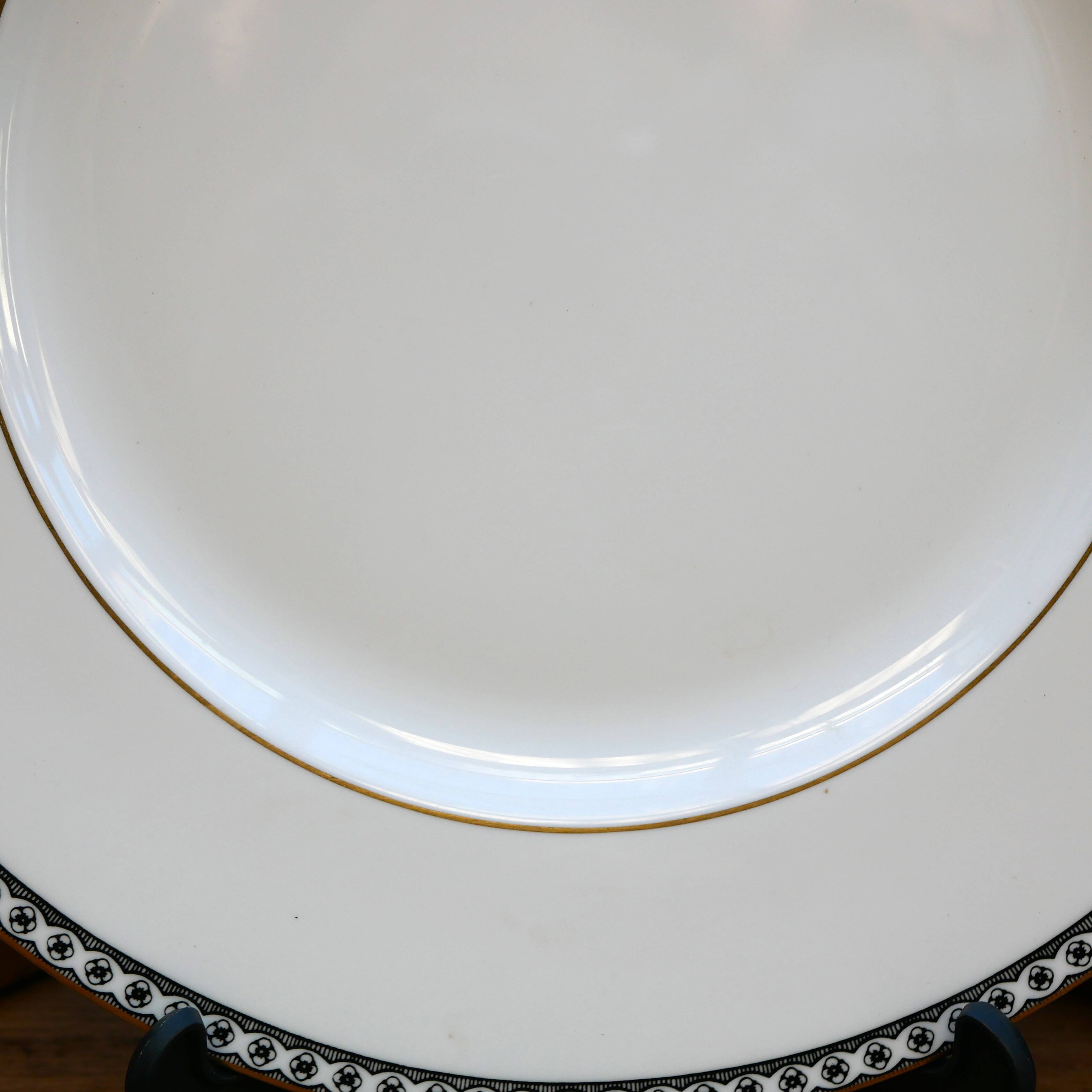Wedgewood Ulander dinner plate in fine English porcelain