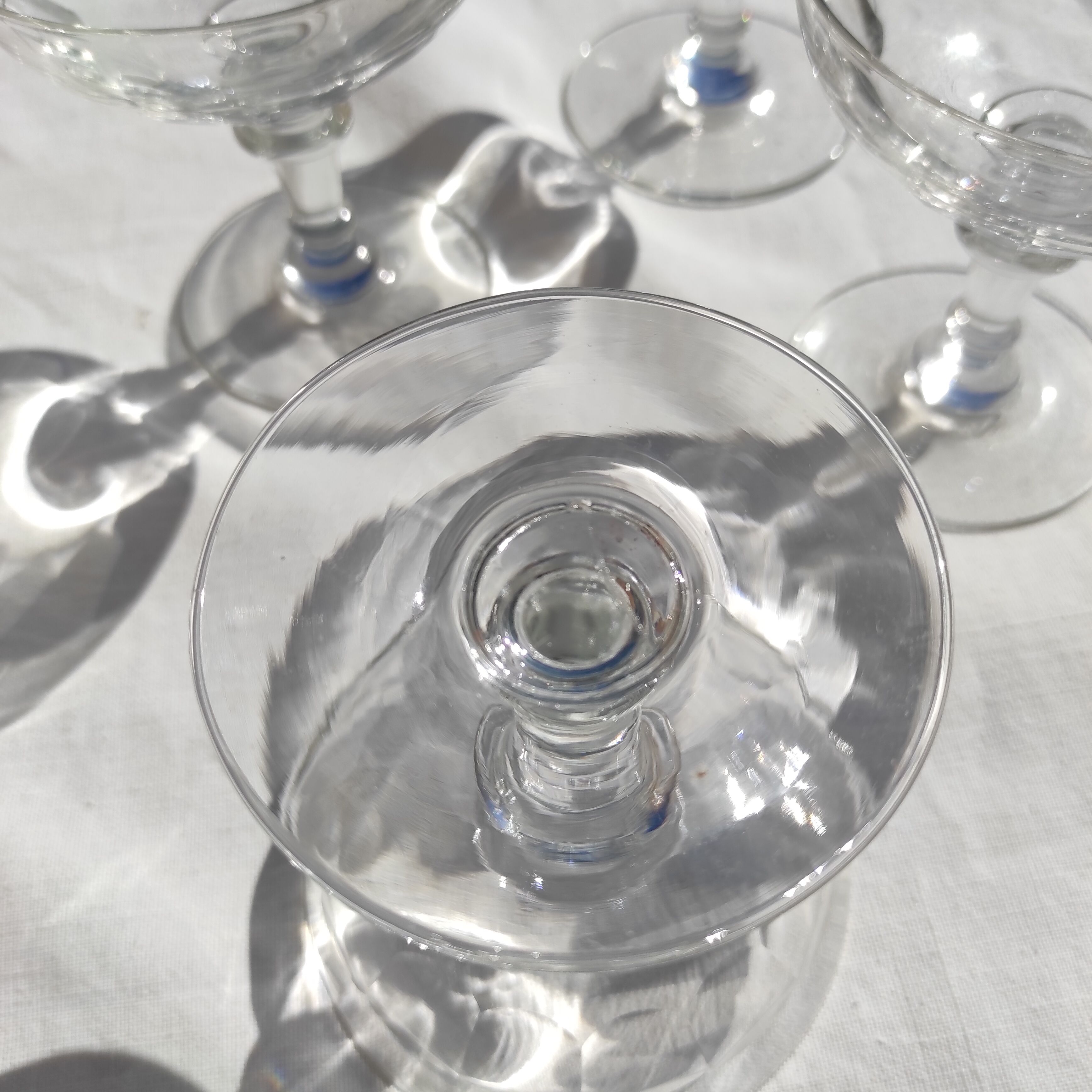 Champagne glasses 1 set of 4 crystal with flat ribs on curve