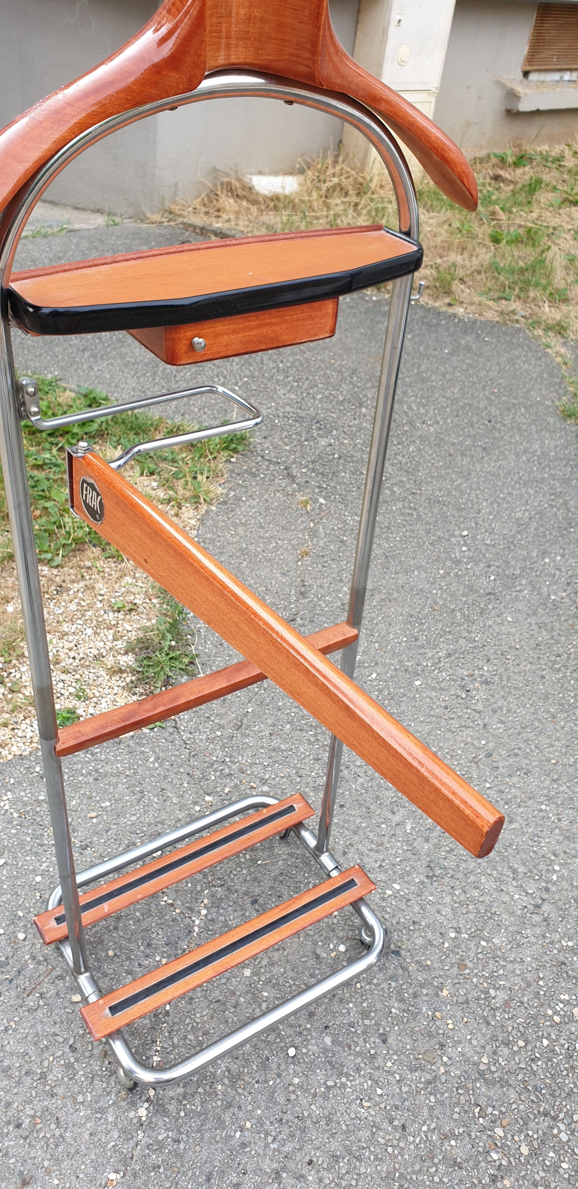 Vintage Frac Night Valet