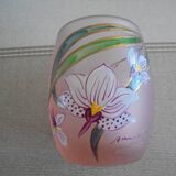 Verre a dent soufflé et émaillé, verre rose