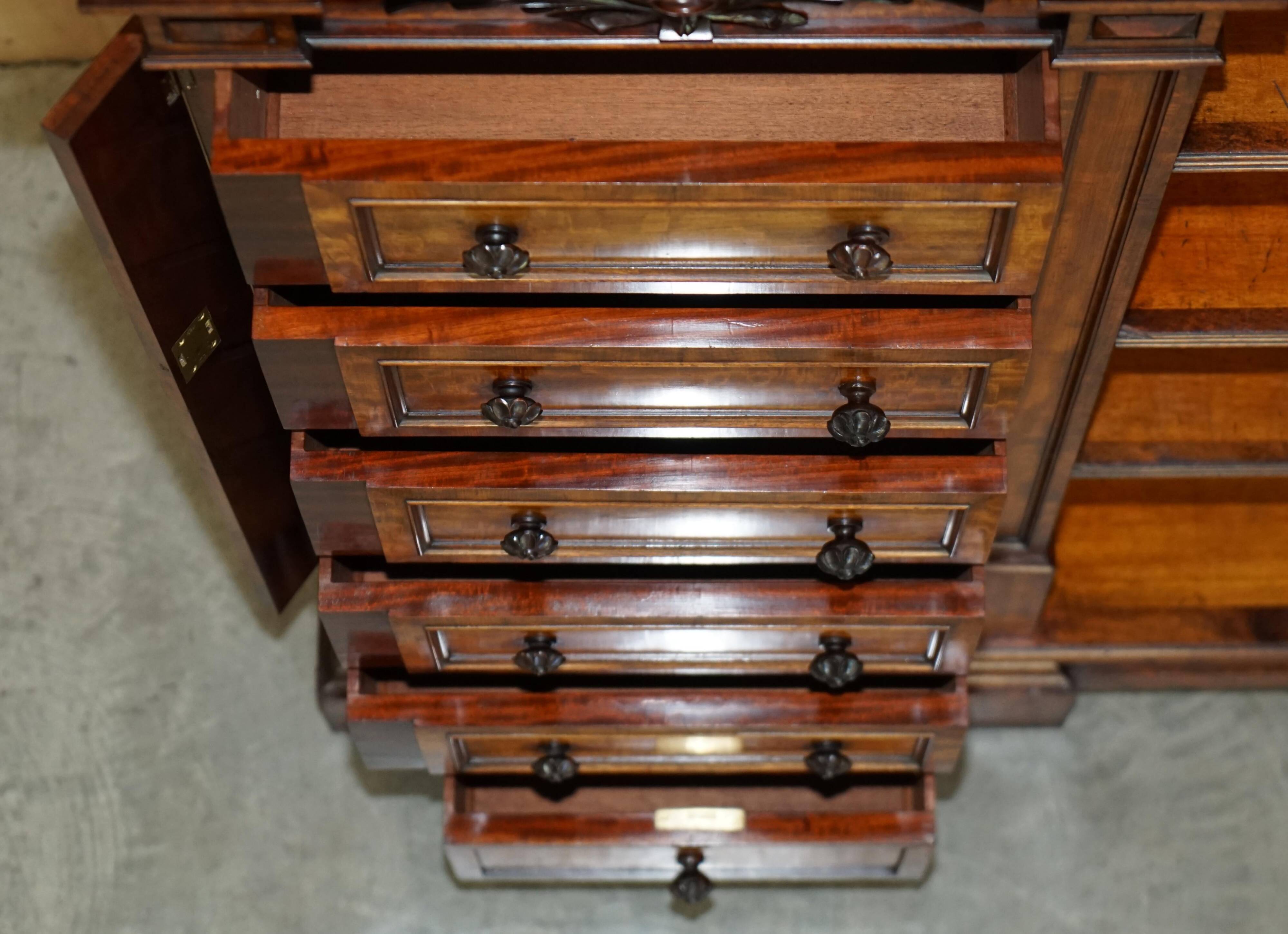 Wellington Antique Furniture 1830 in Flamed Wood