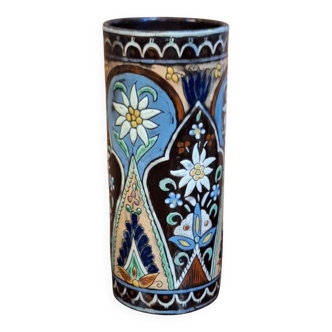 Old vase