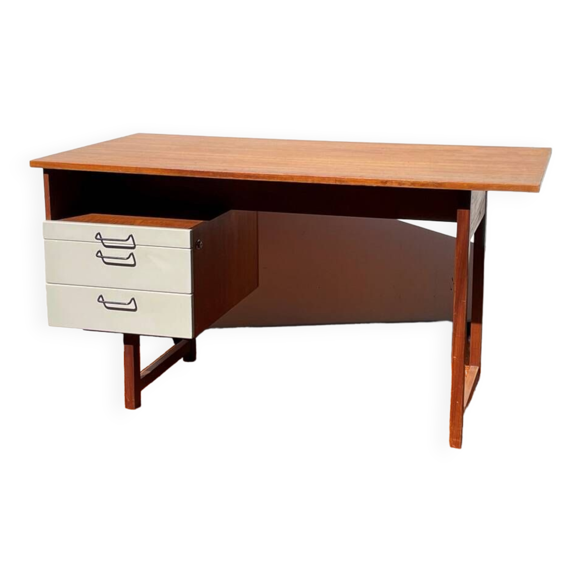 Pastoe desk. vintage 70s