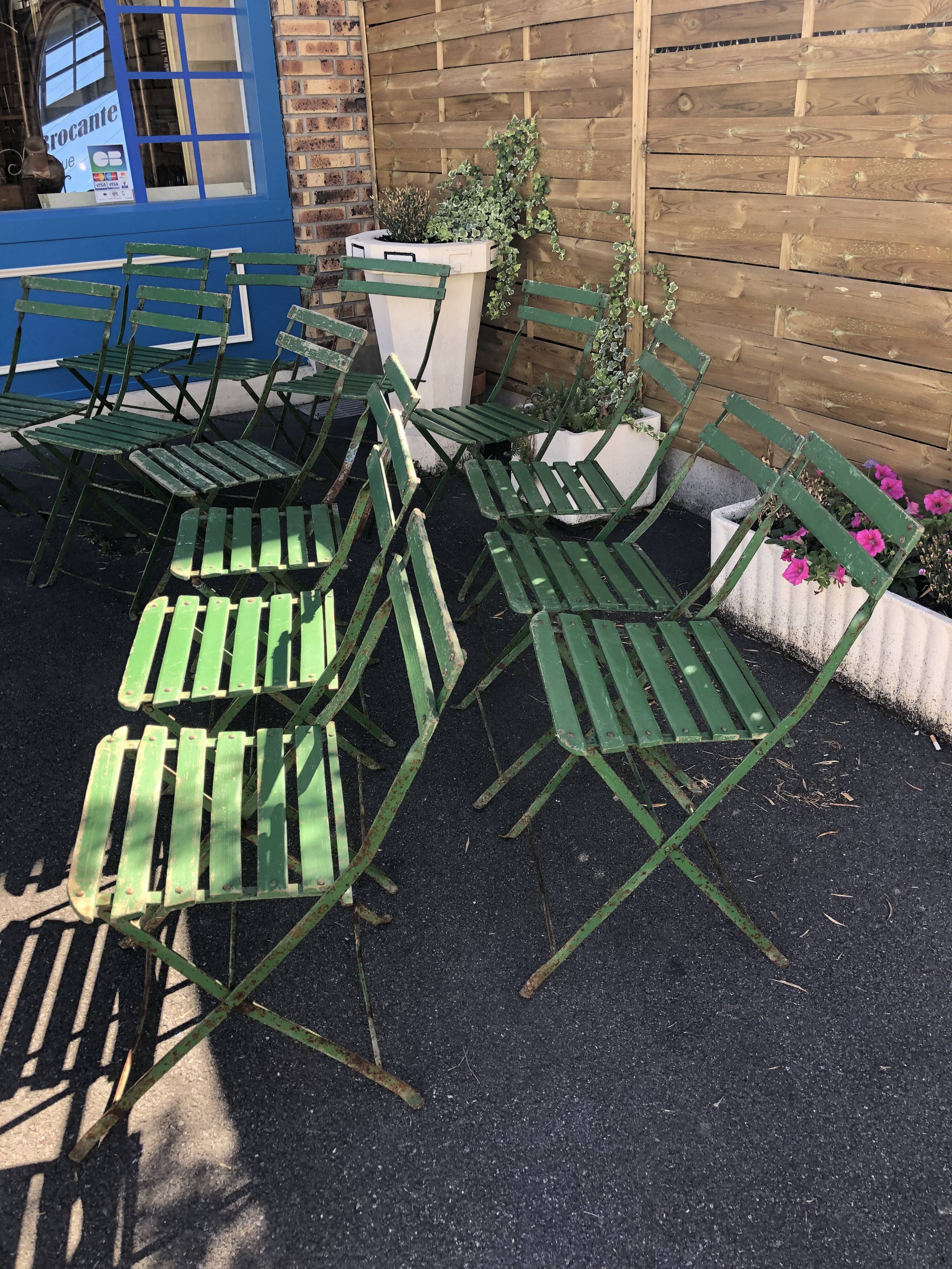 14 folding garden chairs