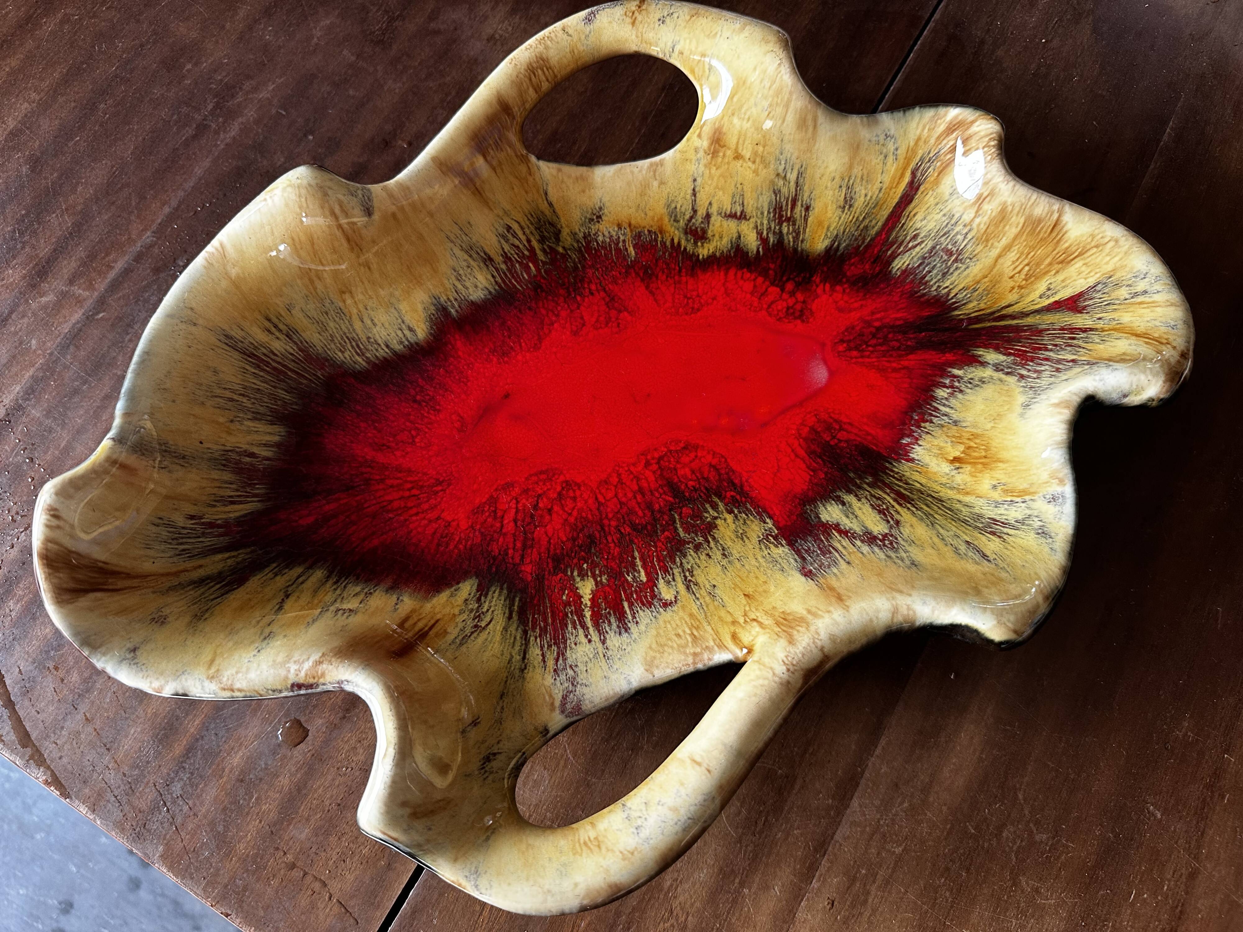 Large Vallauris glazed ceramic bowl/trinket dish, signed JAC - 40/30