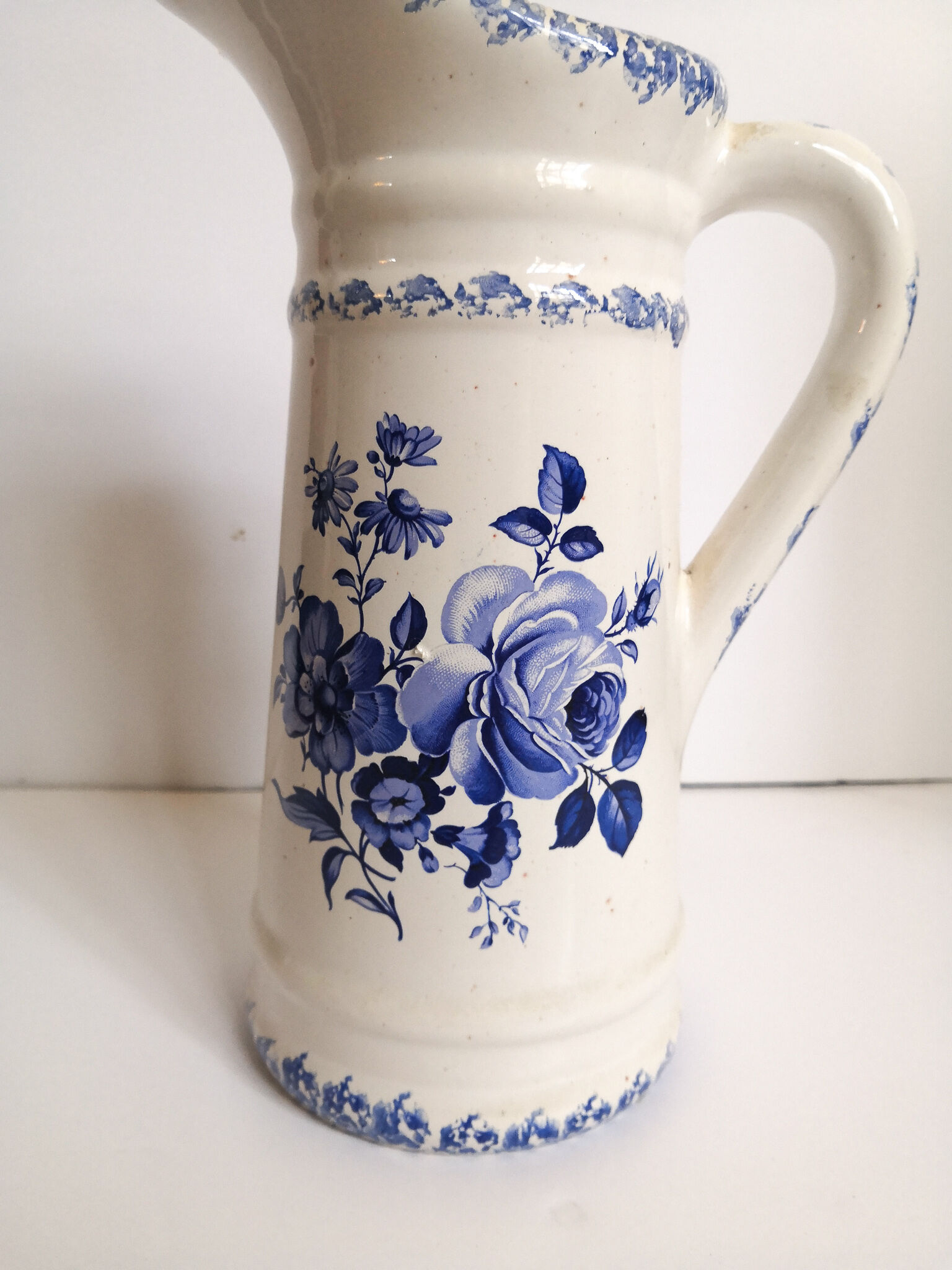 Sandstone pitcher
