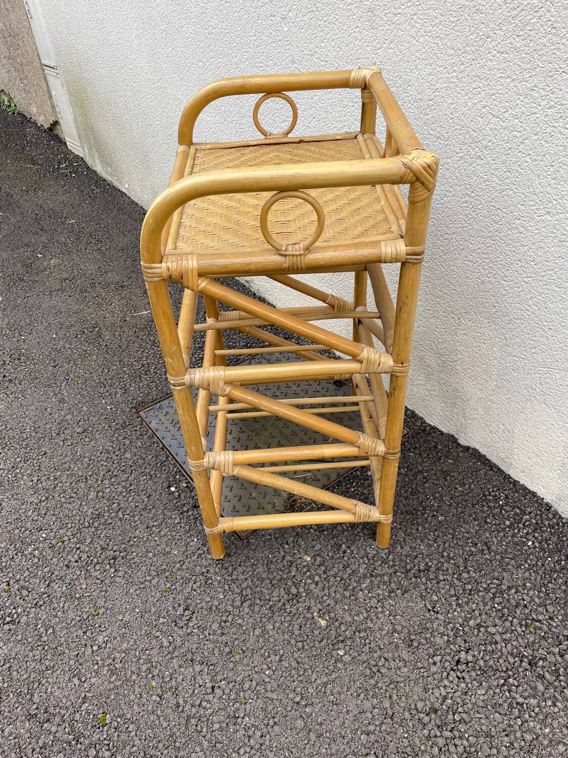 Étagère en bambou et rotin