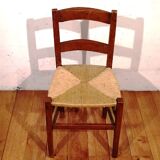 Vintage children's chair in wood and straw