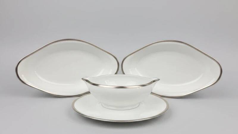 Saucière et deux raviers Raynaud modèle Fontainebleau platine