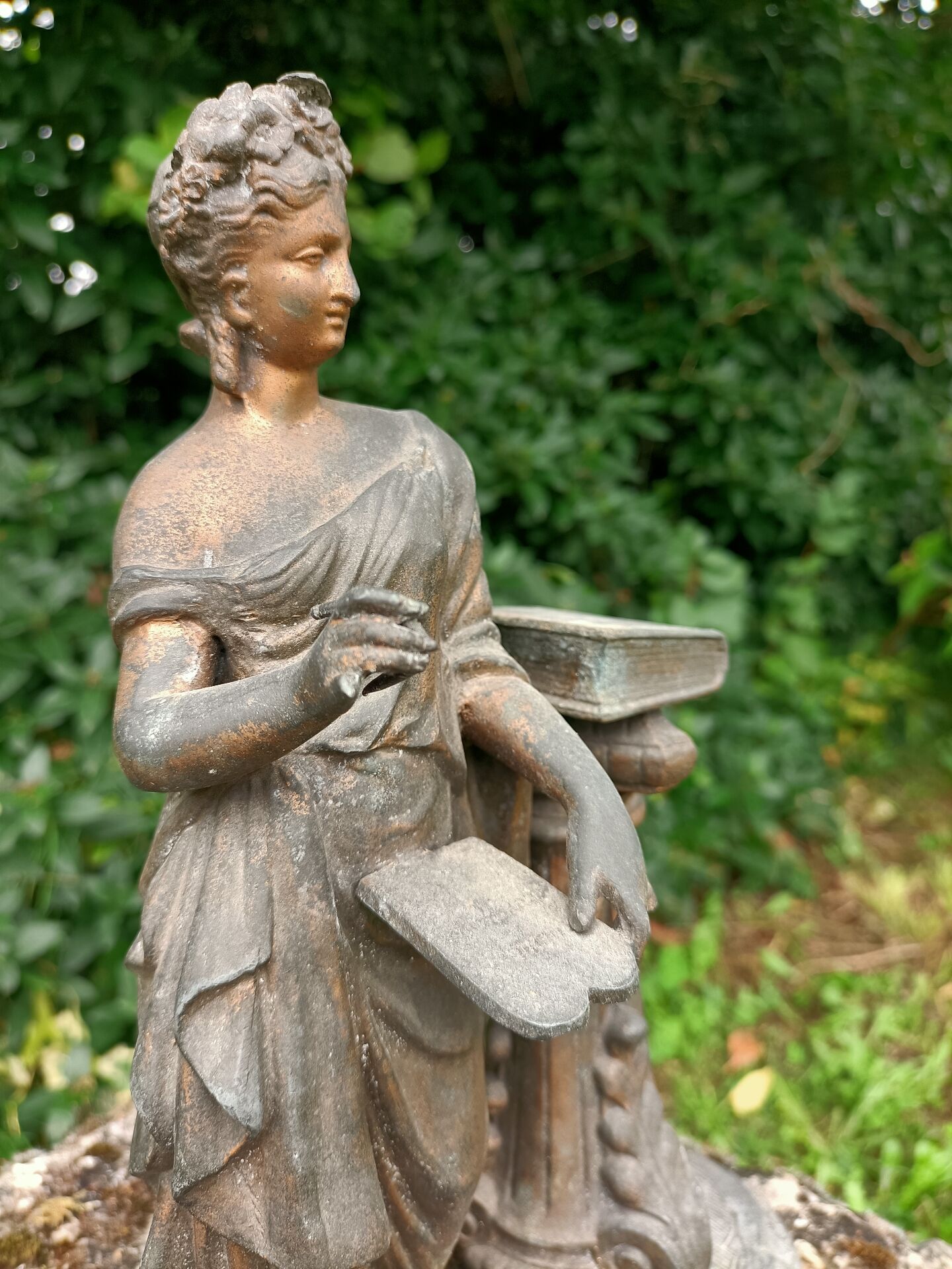 Statue
