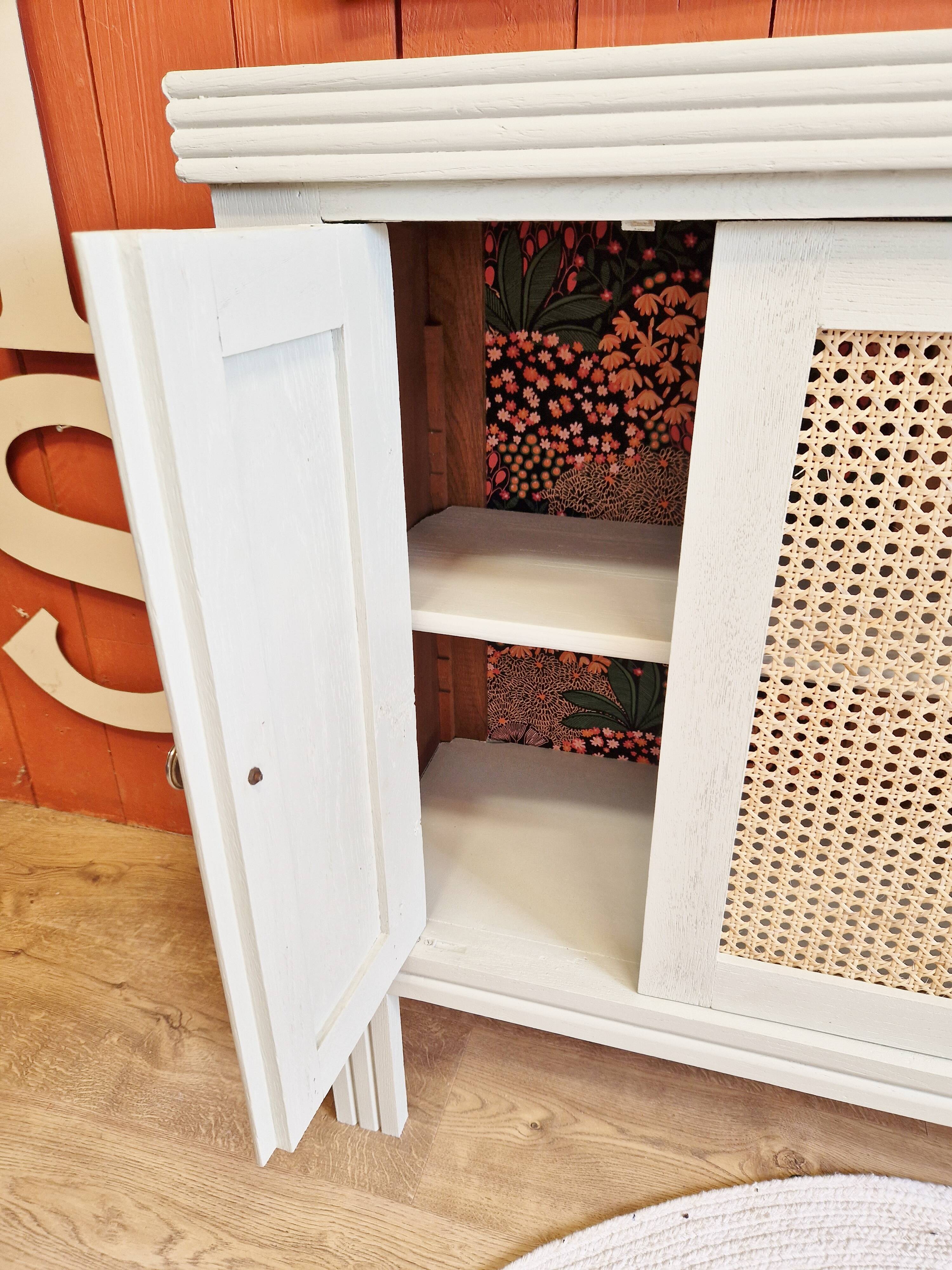 Buffet 3 portes en chêne style art déco relooké avec porte en cannage