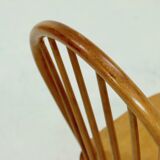 4 chaises de salle à manger scandinaves à dossier à fuseaux, style Akerblom années 1960