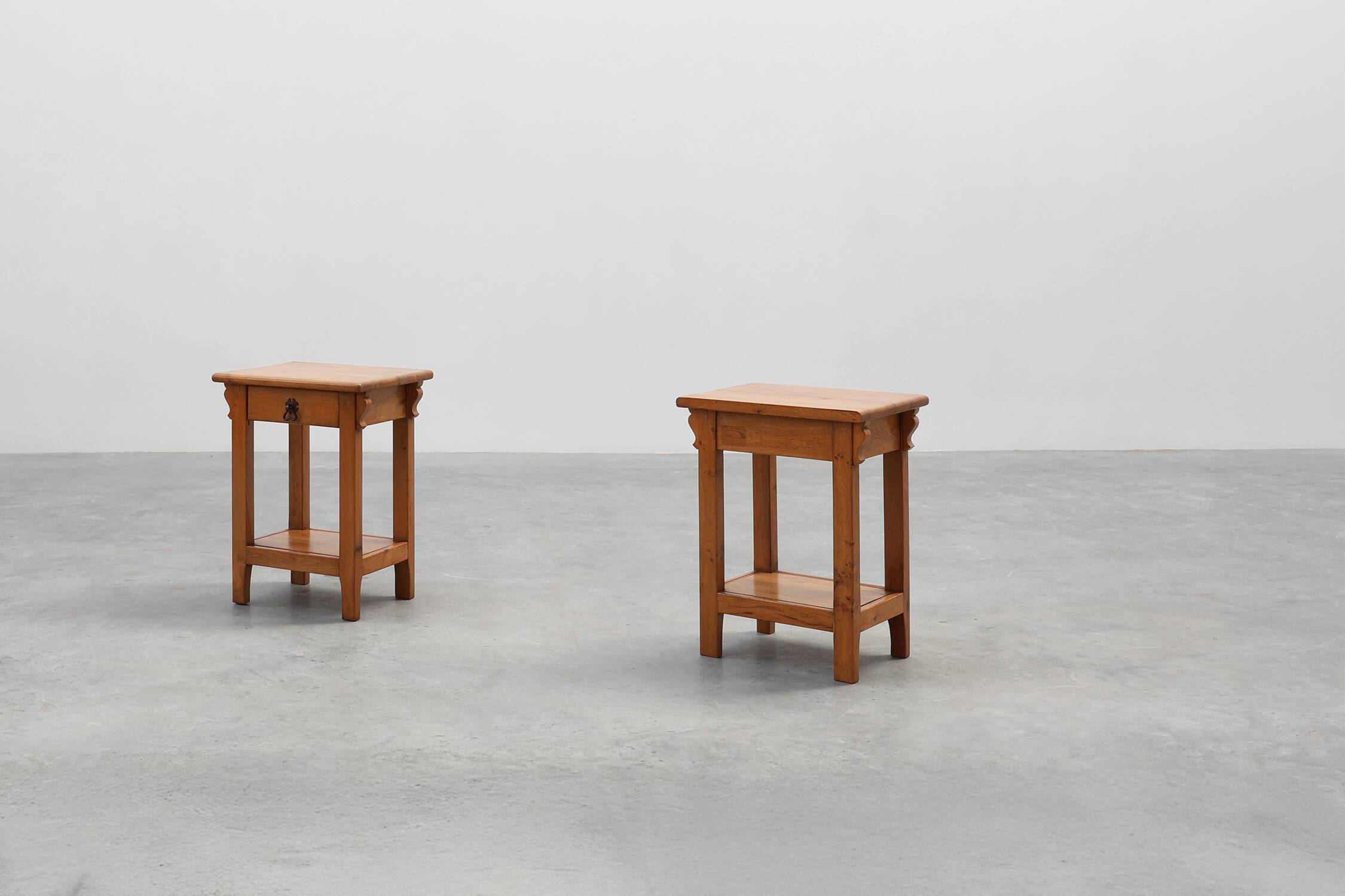 Set of 2 vintage nightstands in solid oak, France ca. 1960