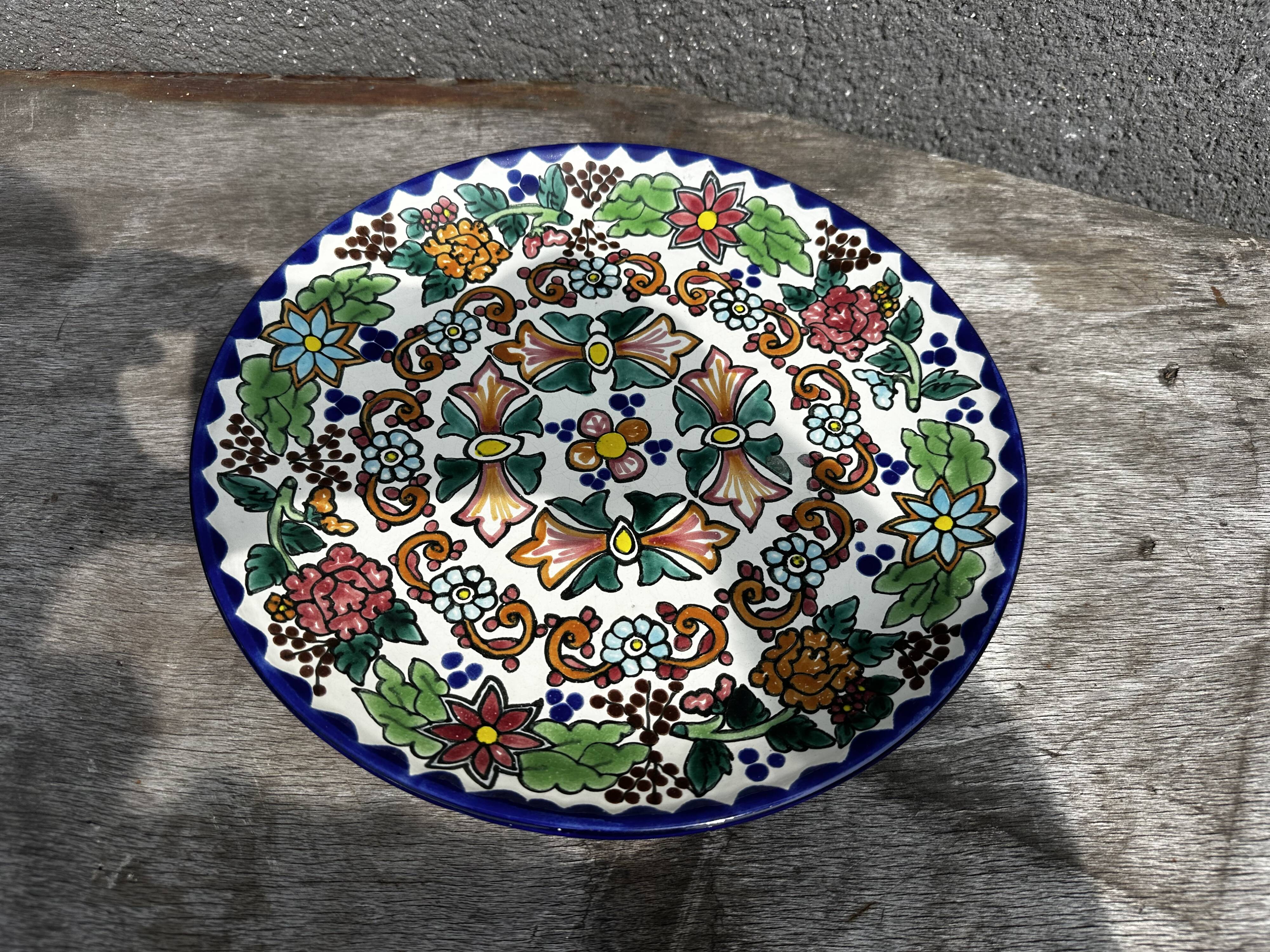 Talavera Dish - Vintage Mexican Ceramic - Diameter 29 cm