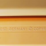 Uten Silo by Dorothee Becker Maurer